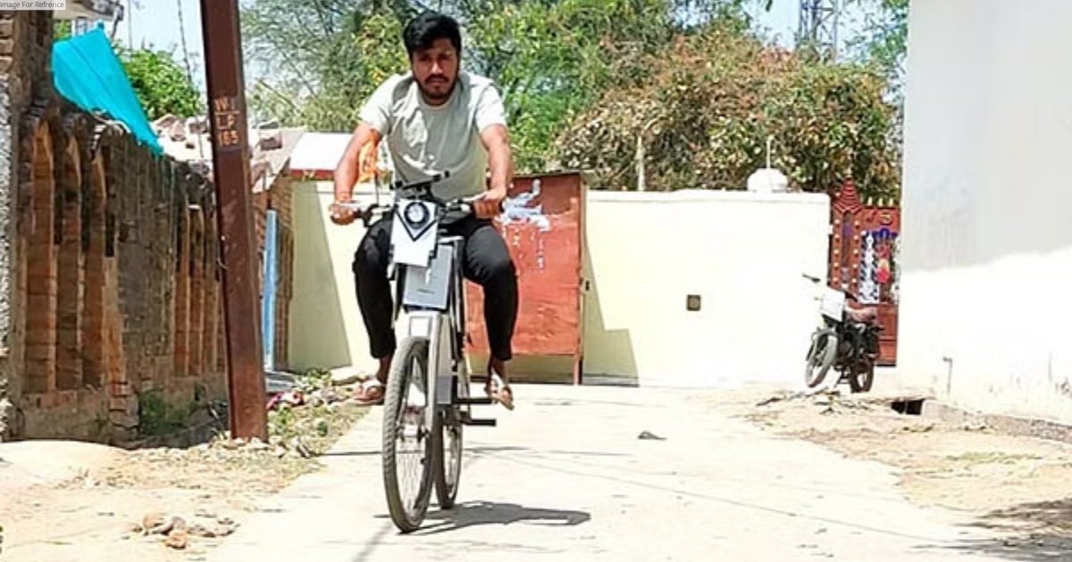 MP: 20-year-old Chhatarpur lad makes electric bicycle, able to carry one quintal weight